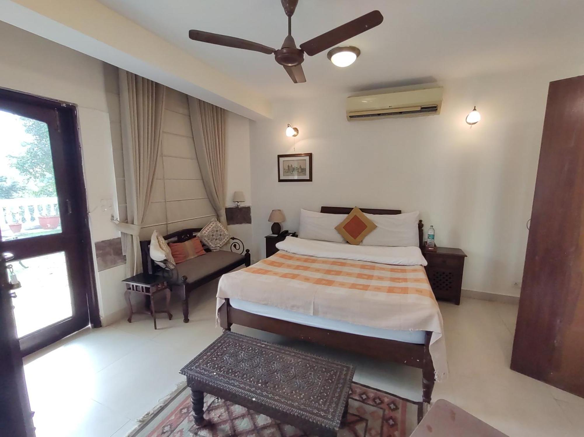 The Estate Villa Nuova Delhi Esterno foto