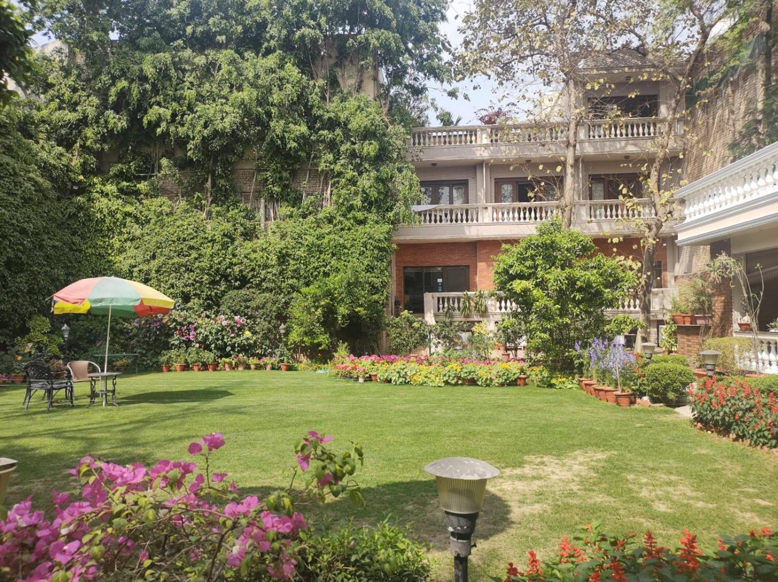 The Estate Villa Nuova Delhi Esterno foto