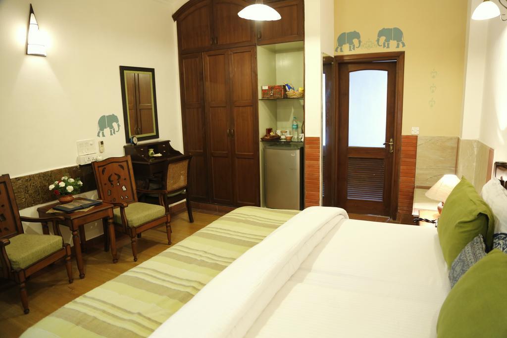 The Estate Villa Nuova Delhi Esterno foto