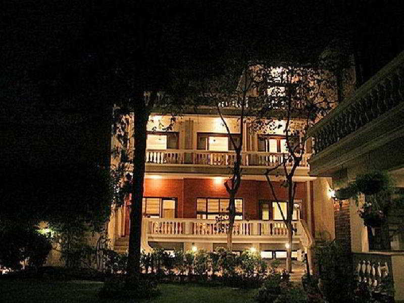 The Estate Villa Nuova Delhi Esterno foto