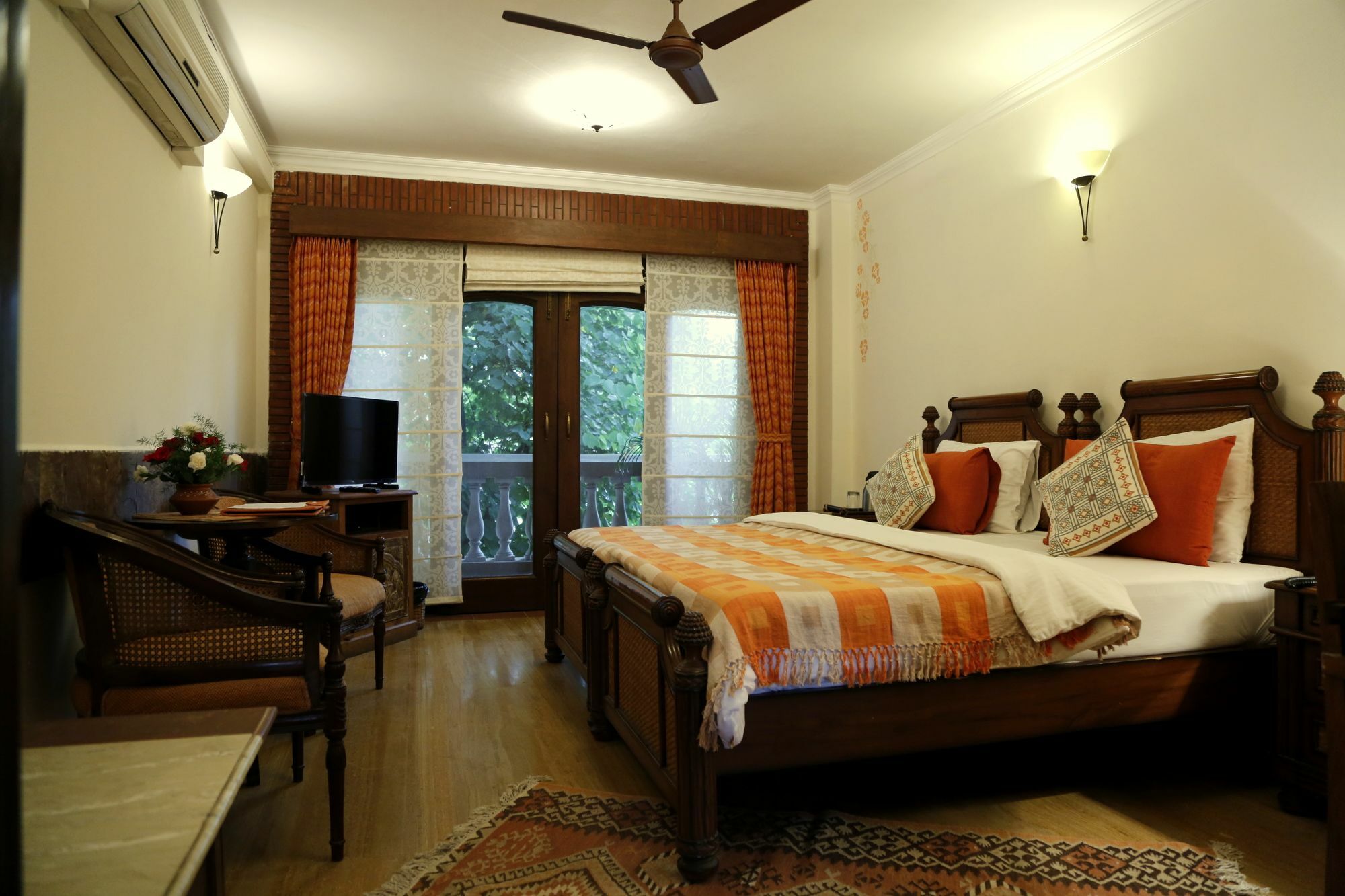 The Estate Villa Nuova Delhi Esterno foto